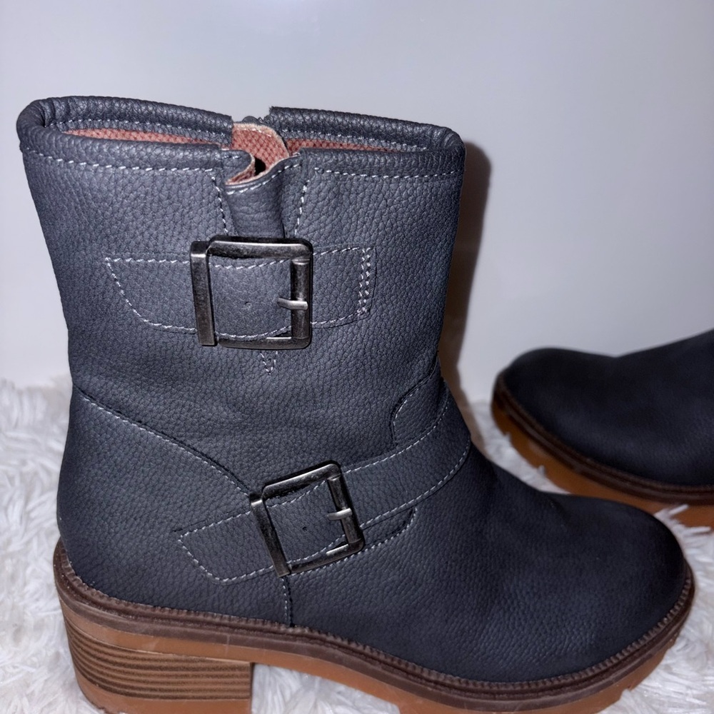 boc Gray Ankle Boots - Picture 7 of 12